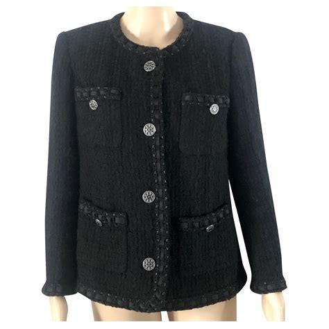 chanel petite veste noire